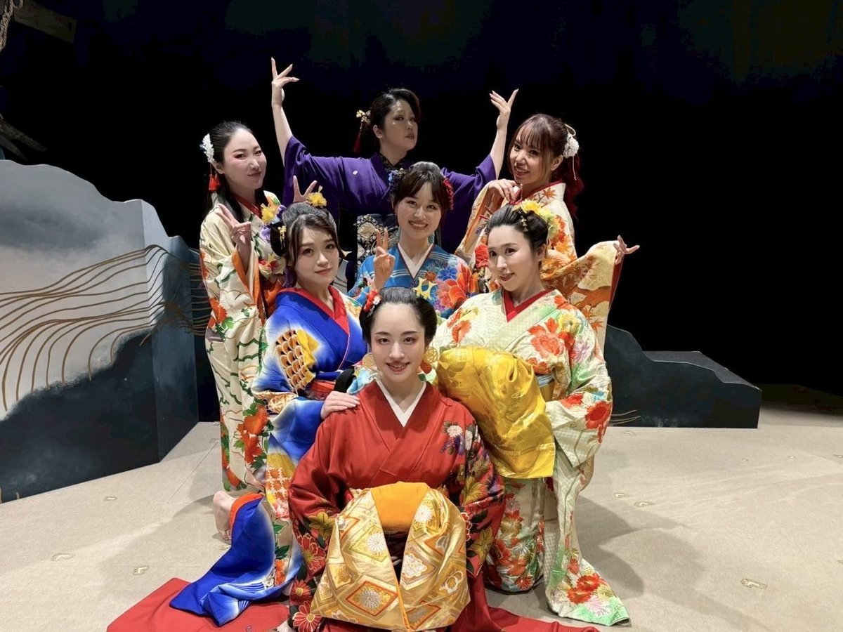 yukami_01's tweet photo. #六道追分 龍チーム全公演終えました🪭
ご来場いただいた皆様、応援してくださった方々、本当にありがとうございます☺️🤍

六道輪廻とあるように、同じ時代に、同じひとときを一緒に過ごせたこと奇跡だなって😌皆様にとって、あたたかい時間となっていたら嬉しいです♡

松山役/三井ゆか 
#４くりロン https://t.co/7jUKd4LO1u