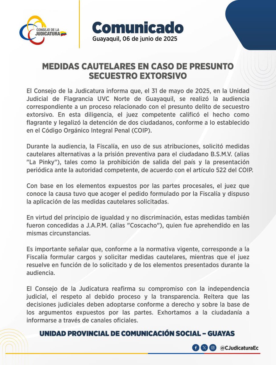 MoniVelasquezV's tweet photo. 👉🏼 Y así es como, finalmente, funciona la impunidad en Ecuador: Una Fiscalía que culpa a la Judicatura. Una Judicatura que culpa a la Fiscalía. 📄 Dos comunicados. 🤝 Ninguna respuesta. Dos instituciones que prefieren cubrirse entre sí antes que responderle al país.
Estos tres casos no son aislados. Son parte de una cadena de negligencias letales. Una cadena que no es casual. Es estructural.
Esto no es un error procesal.
Esto es complicidad institucional.
Esto es impunidad criminal organizada desde dentro del Estado.
📌 Como los casos que mostramos, hay muchos más. 📌 Que no se diga que no se los advertimos. ⚠️ Esto es solo la punta del iceberg.