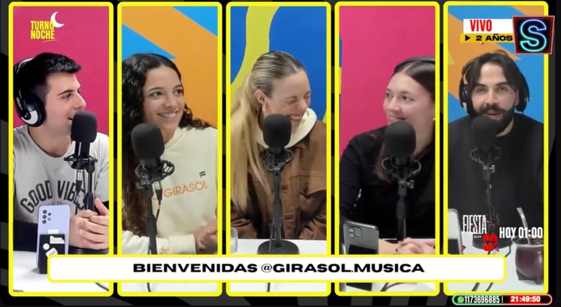 SiemPrimicias's tweet photo. ⭕️EN VIVO
“Nos conocimos en #Pasaplatos en #ElTrece para que nos conozcan y hacer música. De Hecho ella llegó a la final del programa de Zampini” 👀
#TurnoNoche
🟡Y A LAS 23:00
#NRSimCensura con las primicias de @NachoRodriOk
Míranos en directo👇🏻
https://t.co/6rTjIXAmOO https://t.co/YY9QCcsiSL