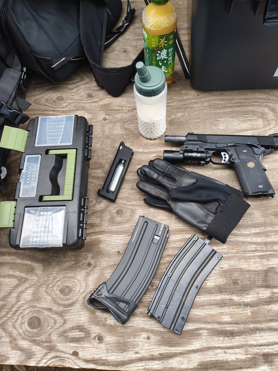 HelpWorld2020's tweet image. アングニーズさんでの久しぶりのサバゲー。天気も良し。ハンドガン戦もありたが、予備マガジン無し(*_*)
楽しむどー。#アングニーズ　#ANGNEEDS #サバゲー