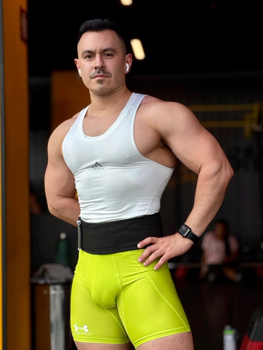 SpandexBulge (@spandexbulge) on Twitter photo 