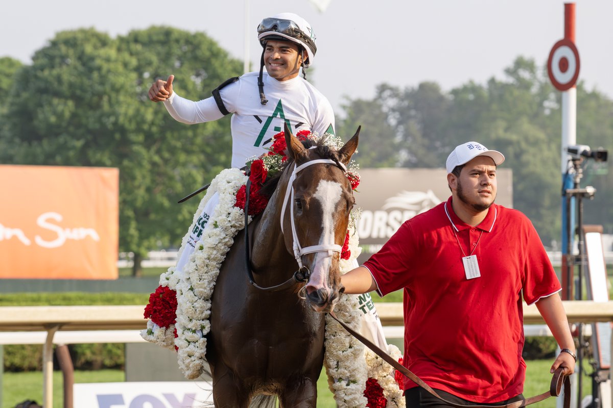 EricaPhotog's tweet image. Patch Adams, trained by @bradcoxracing and ridden by @luissaezpty, wins the Grade I Woody Stephens Stakes of the #BelmontStakes Racing Festival #SaratogaRaceCourse #Saratoga
