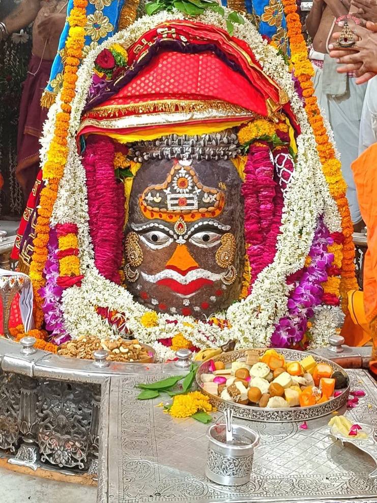 श्री महाकालेश्वर ज्योतिर्लिंग जी के आज के भस्म आरती श्रृंगार दिव्य दर्शन 08.06.2025
