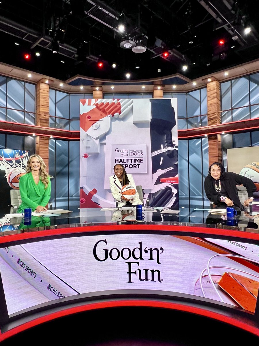 CBS Sports WNBA (@cbssportswnba) on Twitter photo .<a href="/sarahkustok/">sarah kustok</a>, <a href="/ReneeMontgomery/">Renee Montgomery</a>, and <a href="/dawnstaley/">dawnstaley</a> are back and breaking down the first half NOW on CBS 👏 .<a href="/sarahkustok/">sarah kustok</a>, <a href="/ReneeMontgomery/">Renee Montgomery</a>, and <a href="/dawnstaley/">dawnstaley</a> are back and breaking down the first half NOW on CBS 👏