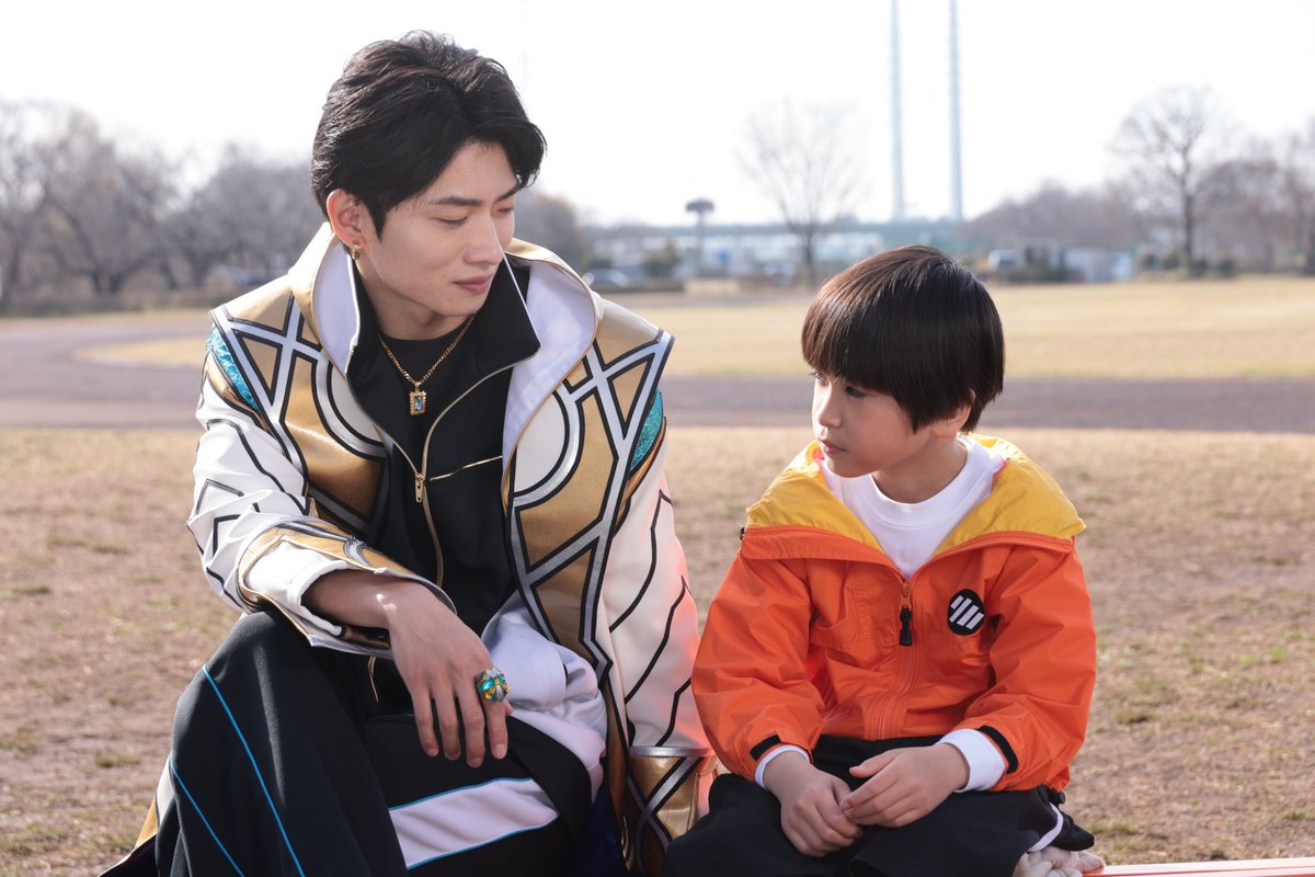 Gozyu_toei's tweet photo. 🐺来週の #ナンバーワン戦隊ゴジュウジャー は！

第17話
「キラッと輝け！ナンバーワン運動会！」🥇

運動会荒らしが出没！？

運動会バトルに巻き込まれる吠たち。
しかし、それは八百長運動会！？

一方、足の遅い碧は運動会が憂鬱。
そんな思いを知った熊手は……

予告: https://t.co/6MH38zL45f https://t.co/J0N8eGEmxN