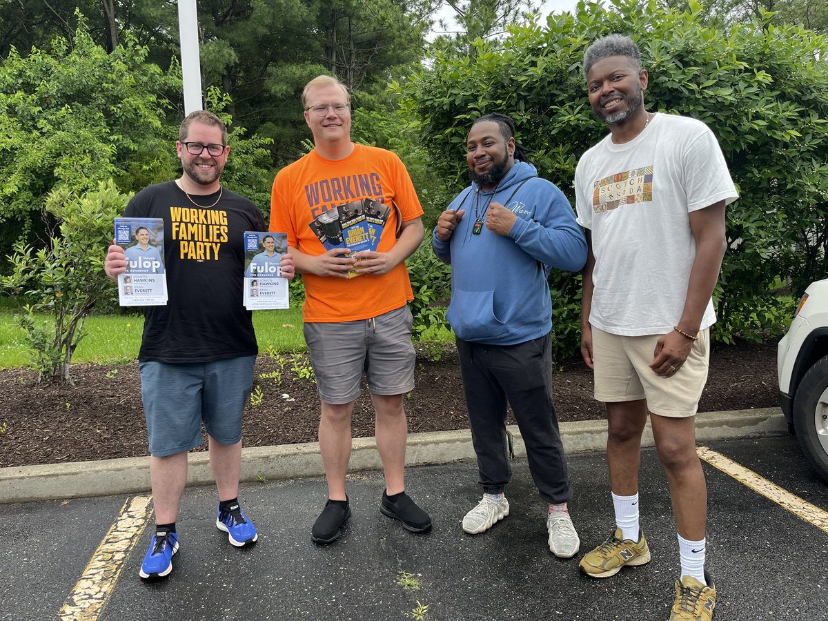 Big day with <a href="/StevenFulop/">Steven Fulop</a> and lots of good people who are giving good people something to believe in here in South Jersey 💪🏼💪🏼💪🏼

We are excited for Tuesday! GOTV!