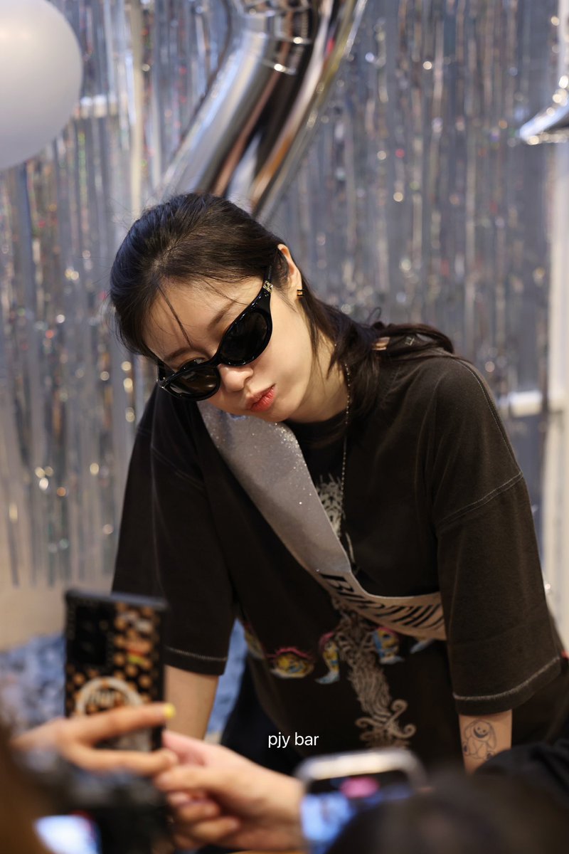 China PJY Bar tweet media