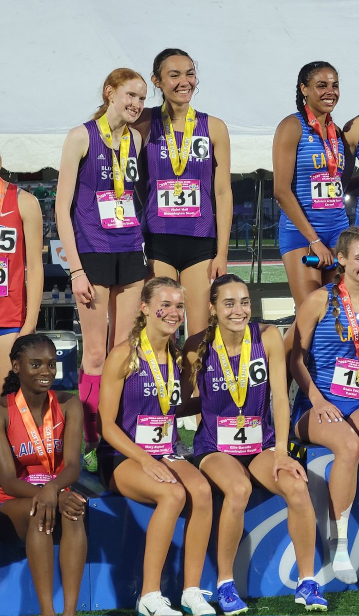 One last medal moment 
Lexi Kollbaum, Violet Hall, Mary Asplund, Ellie Barada