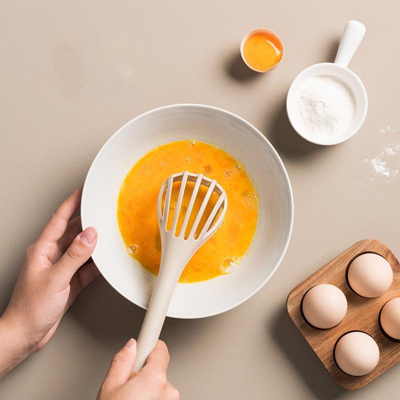 UnicunShop's tweet image. Tired of juggling tongs &amp;amp; whisks? 🤔 Our 2-in-1 Kitchen Tongs &amp;amp; Whiskers are here to save your kitchen game!  Whip up cakes &amp;amp; grab hot food with ease! 🙌 Get yours now: unicun.com/product/whippe… #kitchenhacks #cookingessentials #bakingtools  🍰🍳