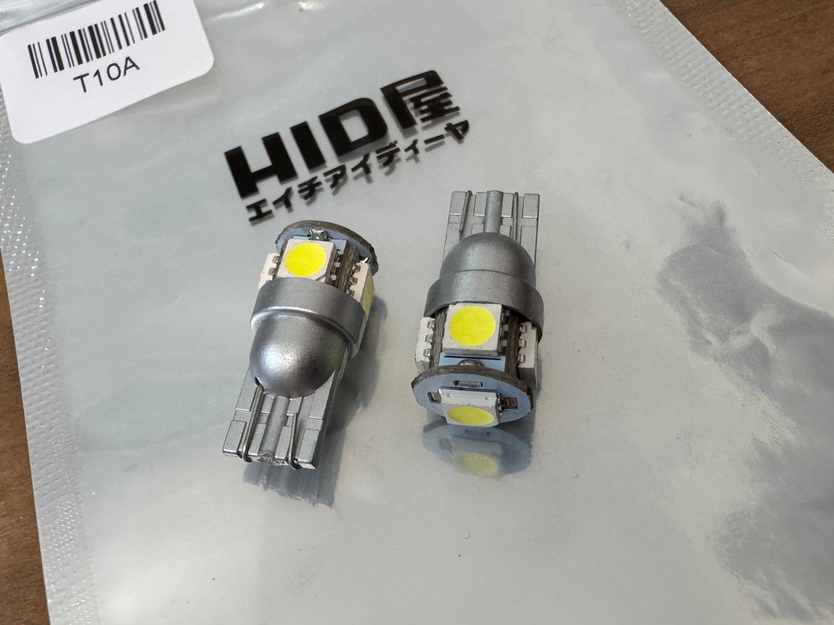 NewBeetleRSi's tweet photo. The courtesy lights of @NewBeetleRSi were replaced with LEDs from @hidya_japan_. It's so Nice😉✨
#NewBeetleRSi #BeetleRSi #VR6 #4Motion #Haldex #Volkswagen #VolkswagenRacing #VW #NewBeetle #Remus #Recaro #OZRacing #SACHS #MSDesign #APRacing #HIDya https://t.co/kINt63eJGK