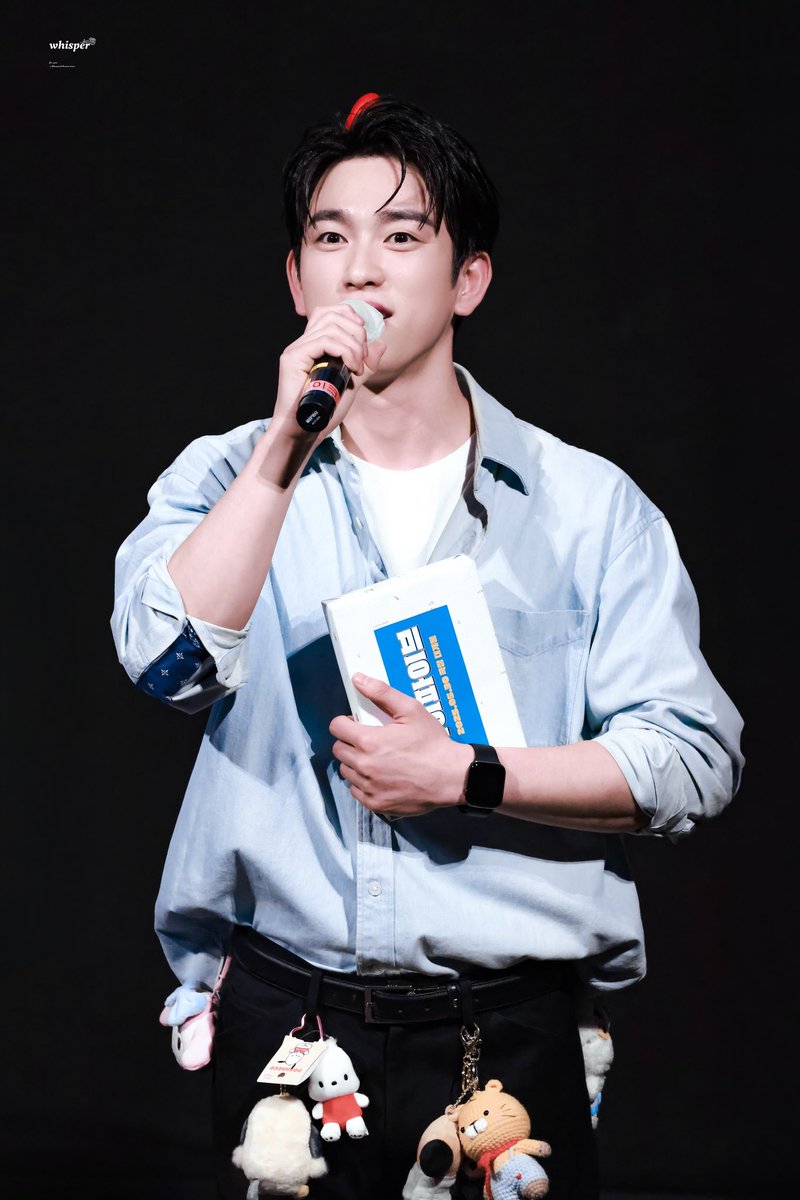 Whisper_922's tweet image. [HQ] 250607 하이파이브 무대인사 

✌️

@JINYOUNG 

#하이파이브 #Hi5 #HiFive 
#Jinyoung #진영 #박진영