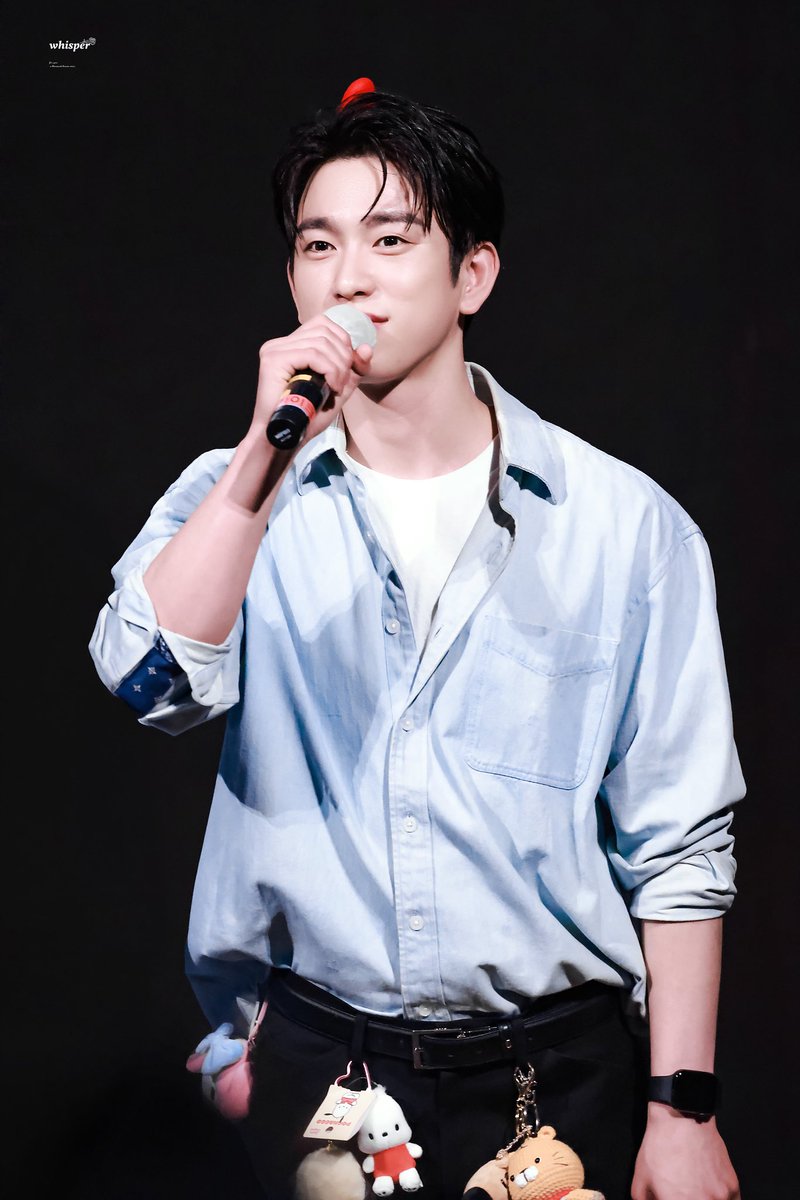 Whisper_922's tweet image. [HQ] 250607 하이파이브 무대인사 

✌️

@JINYOUNG 

#하이파이브 #Hi5 #HiFive 
#Jinyoung #진영 #박진영