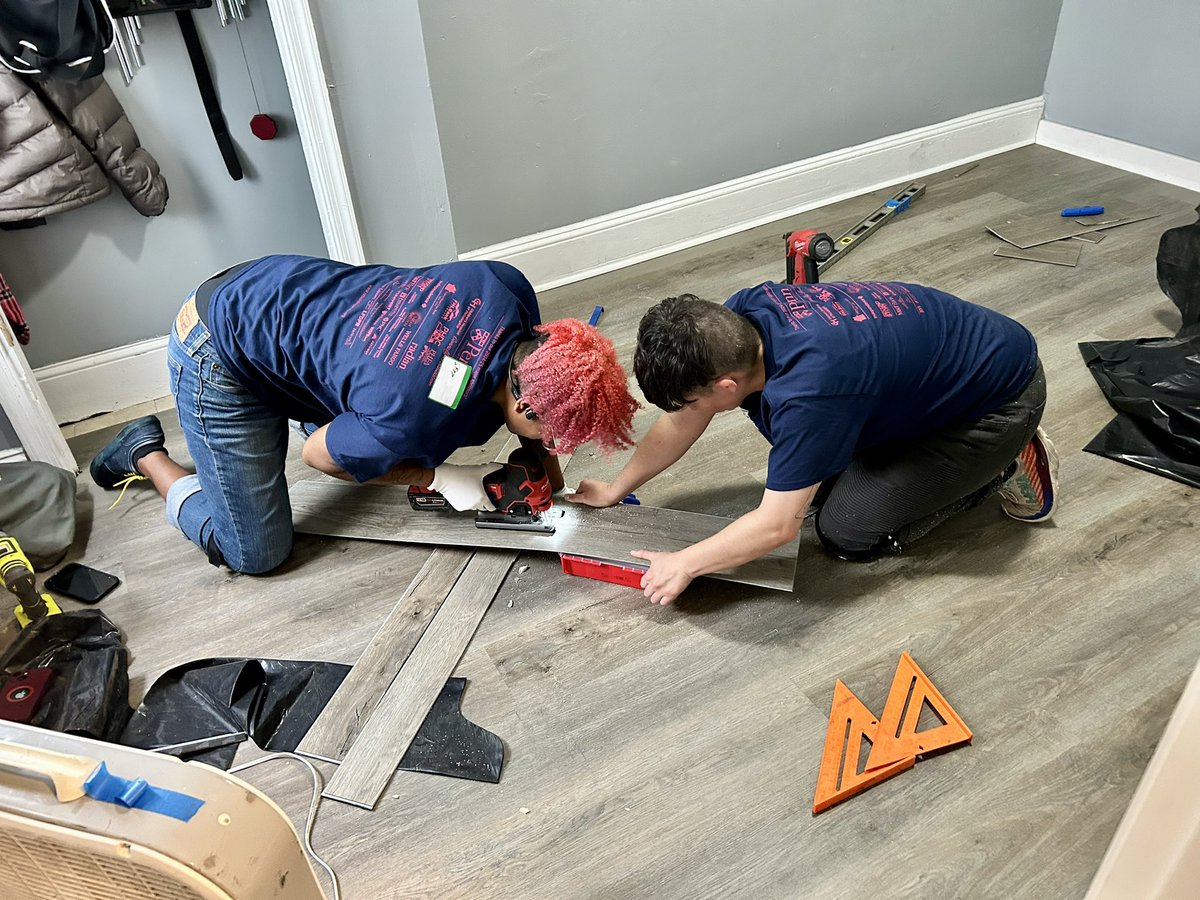 WillforPA's tweet image. Such a great time today with the #ruecrew supporting neighbors in North Philly with @RTPhiladelphia .
@RTPhiladelphia are doing powerful and transformative work to repair homes for working families across the city. Learn more and get involved at: rebuildingphilly.org