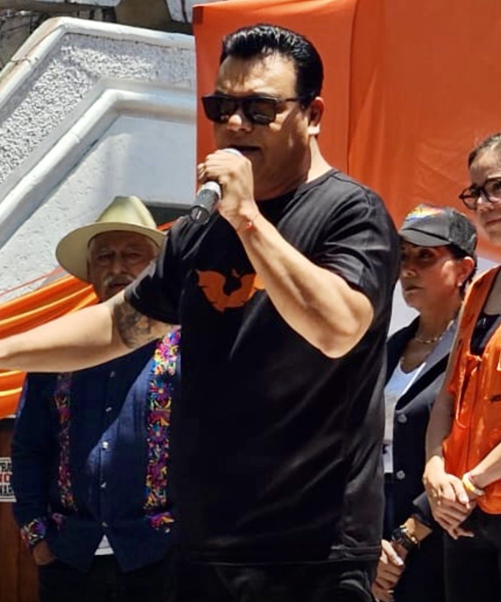 Unida la #FuerzaNaranja del #EstadoDeMéxico y la #CDMX. Inauguración de la oficina ciudadana de la diputada <a href="/PatyUa/">Paty Urriza</a>