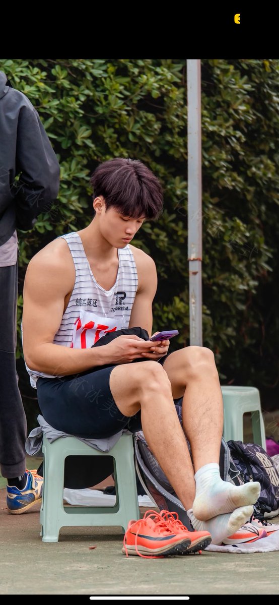 Retweet and like if u like this cute sporty guy 🤭
<a href="/Torontocumcont1/">EdgeHK🇭🇰</a>