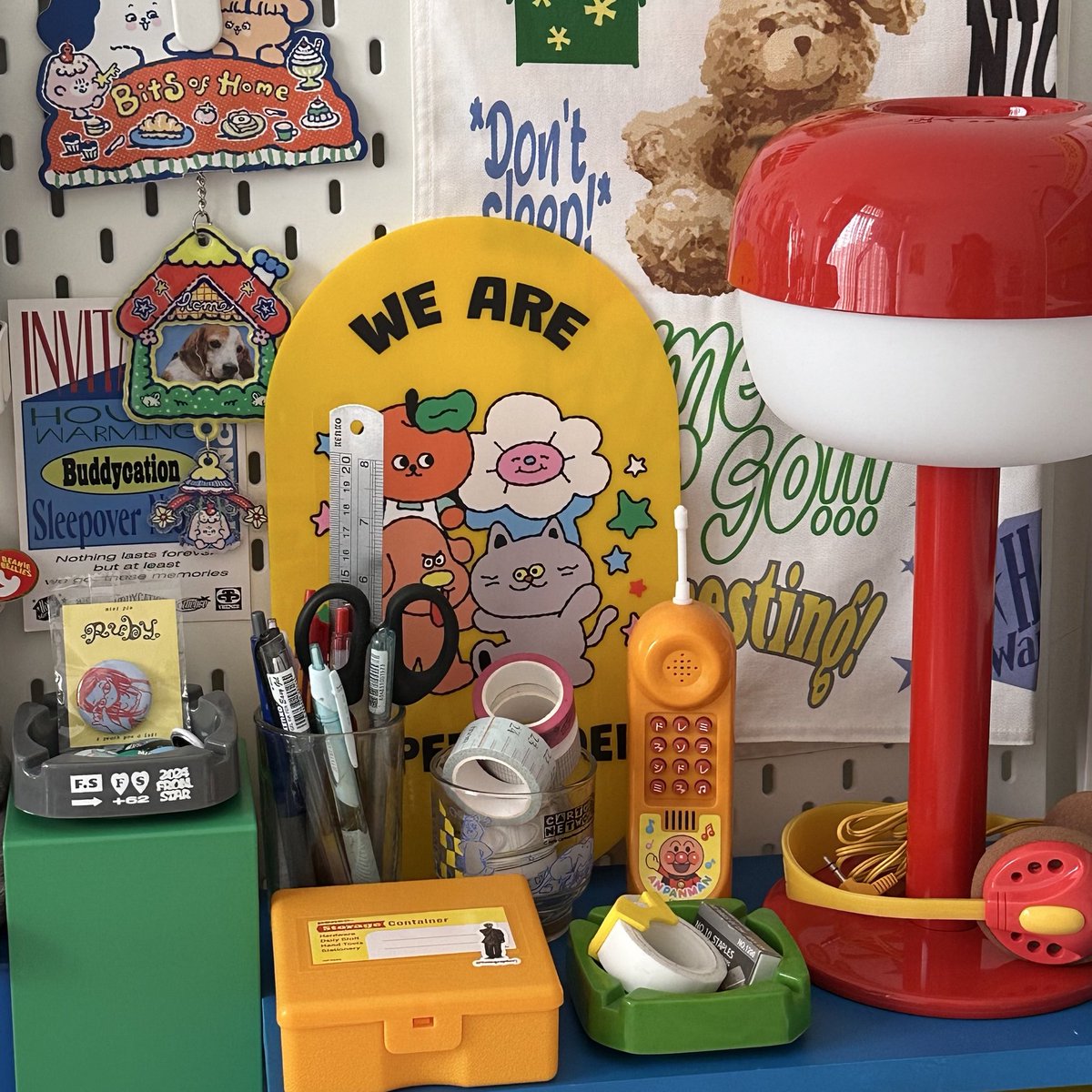 offluffeish's tweet image. desk reset 🌠