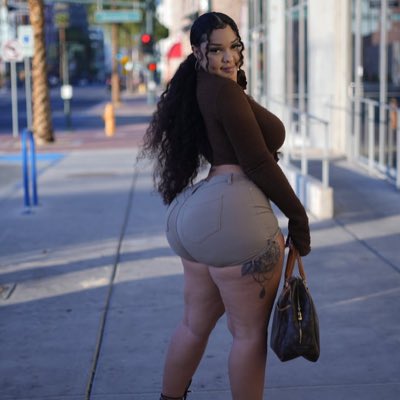 prettyAmberSam's tweet photo. #NewProfilePic https://t.co/IYF2ZP6Sa8