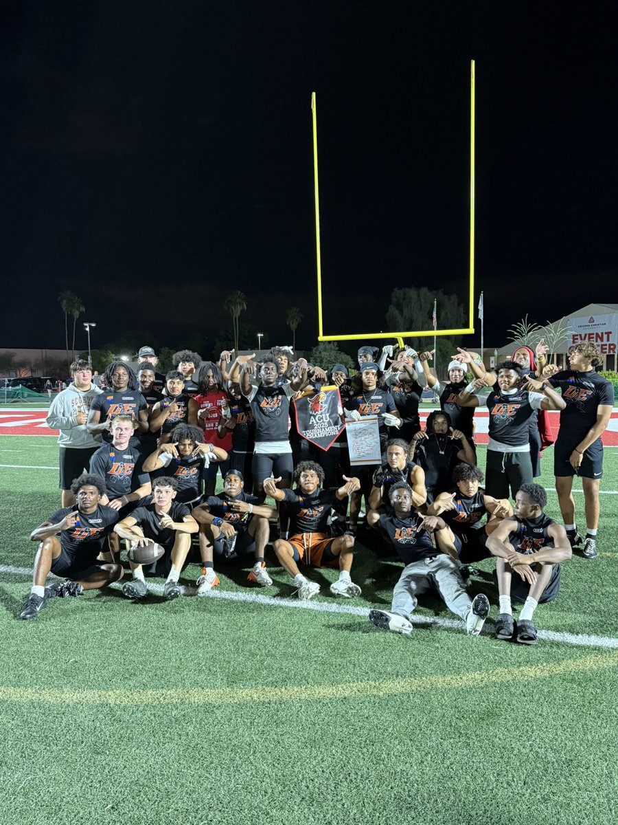 Desert Edge Football tweet media