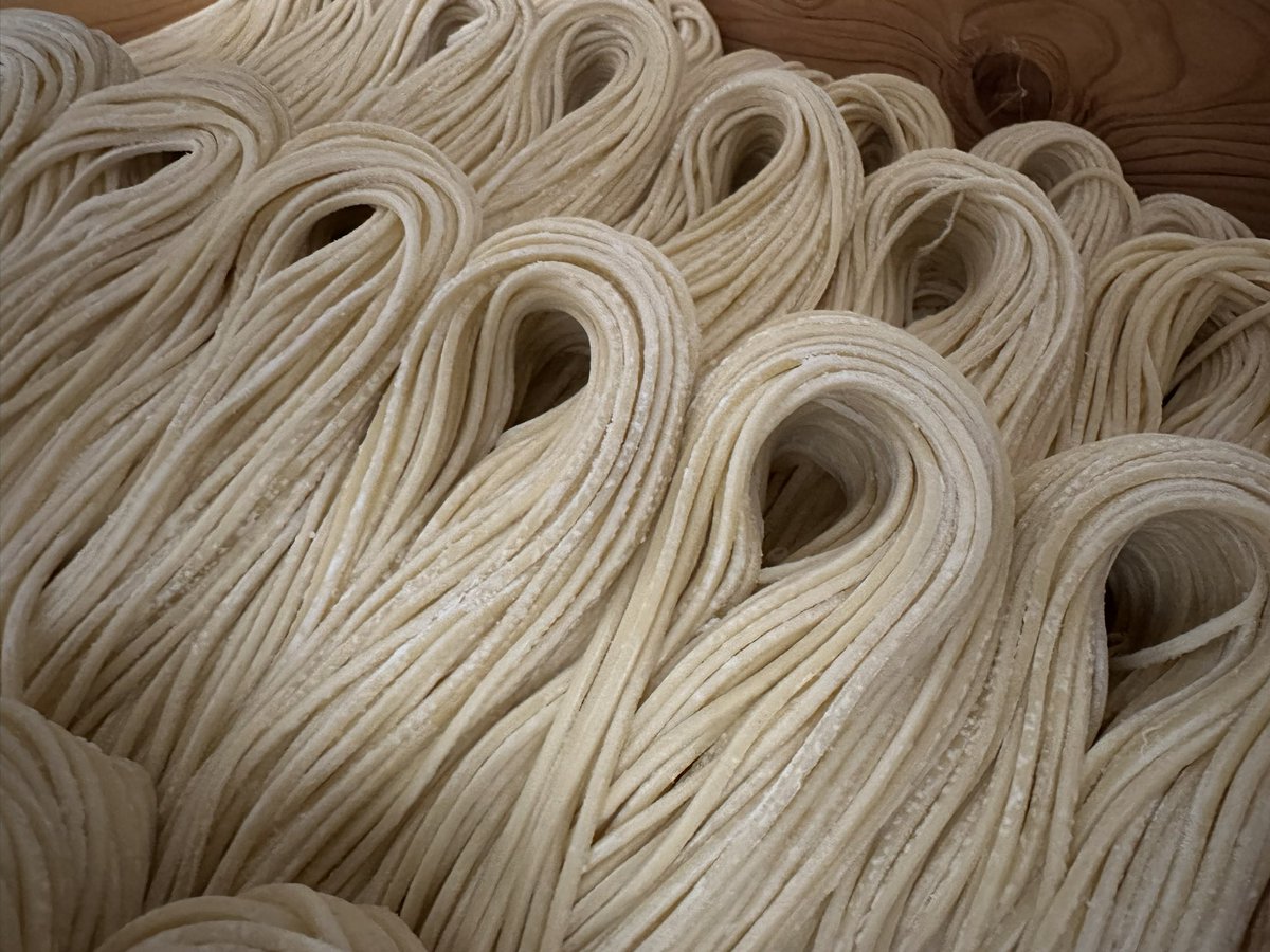 TOKYORAMEN2024's tweet image. 本日は中細麺でご提供させていただきます。