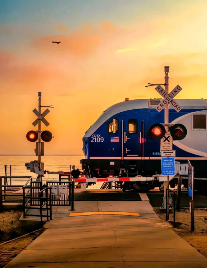 eli2134567's tweet photo. 🌴The "Spanish" town of San Clemente in Los Angeles https://t.co/PPW12imx45