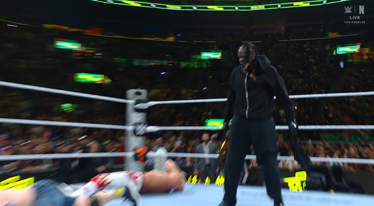 Wrestlelamia.com tweet media