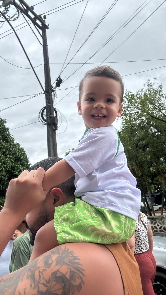 Dia começou na caminhada ecológica da escola do príncipe! Te amamos mais que tudo, filho! TUDO POR VOCÊ SEMPRE! ❤️❤️❤️