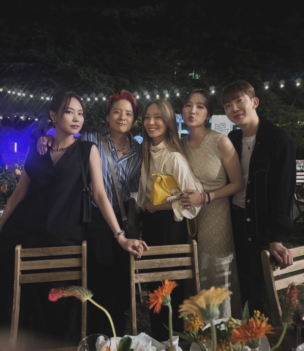 #MissA ミン、7日実業家と結婚💐

結婚式にはmiss A フェイ＆ジア、#2PM テギョン＆ウヨン、#2AM チョグォン、ジヌン＆イチャンミン、#WonderGirls ソネ、f(x) アンバー、#少女時代 ヒョヨン、#god パクジュンヒョン、Fly to the Skyブライアンらが出席した