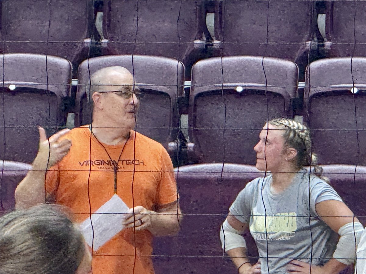 RileyPorter2027's tweet photo. @HokiesVB Coach B, I wanna say thank you for personality work with us Libero’s. Had a tremendous time learning from you, your staff & team at Prospect Camp. #TeamStone #Hokies https://t.co/G9X9C2SzHF