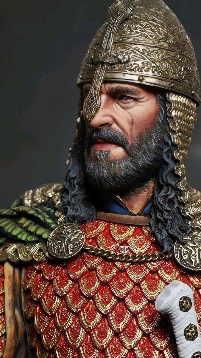 Salahaddînê Eyûbî navê xwe li rûpela dîrokê nivîsand, lê ez fêm nakim—eger ew Kurd bû, çima dewleta Kurdan ne avakir? ewqas hêz û leşker hebû, lê hemû jiyana xwe bi kar anî ji bo xizmeta islamê . Min gelek çîrok bihîstim li ser wî, lê ez dixwazim rasti bizanim.

Di gotin ku:
