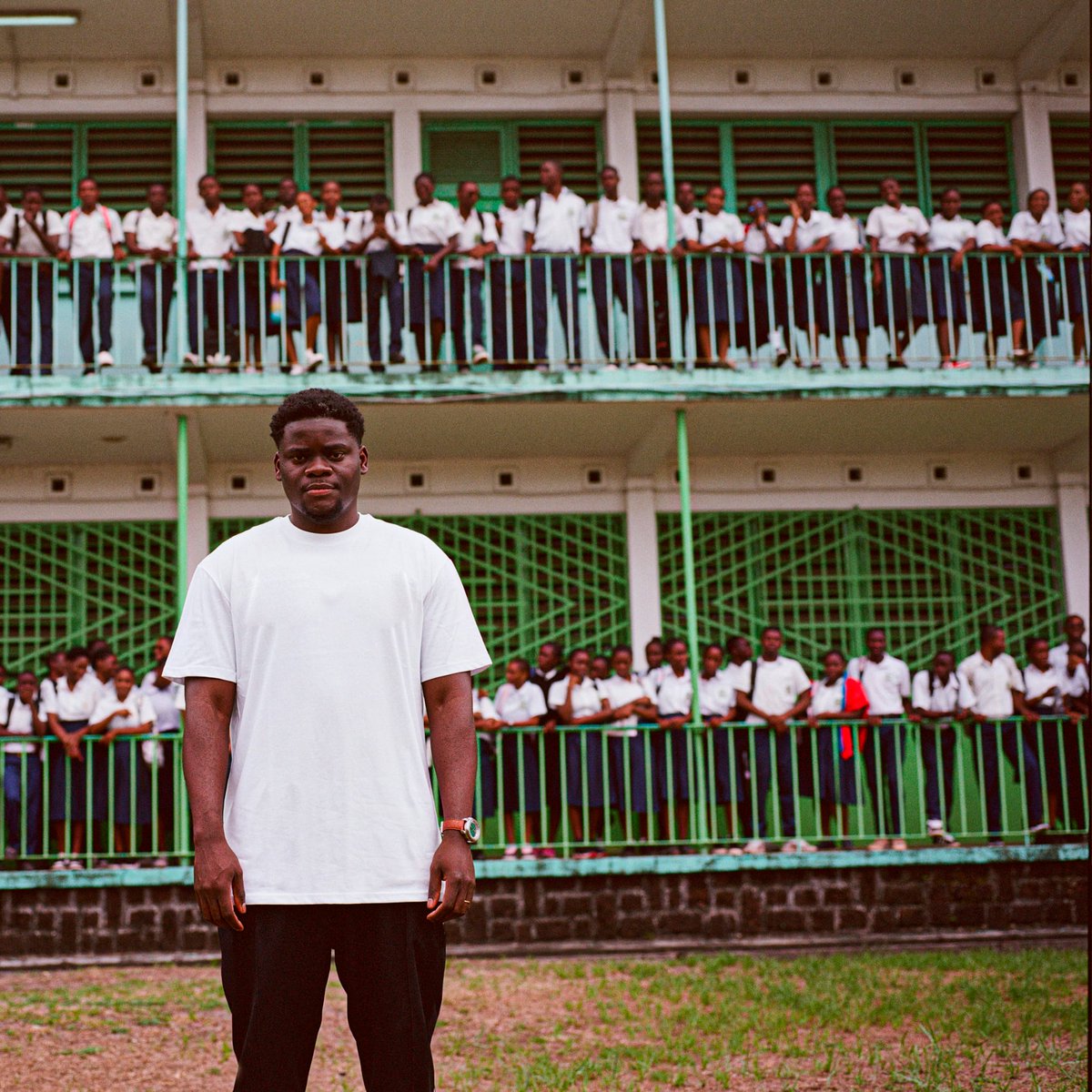 L’enfant Sacré de Bellevue 2 est disponible ! L’album est à vous désormais le Pips. 
Merci à mon équipe pour le charbon et surtout aux fans pour l’attente. Un Grand Merci aussi à tous ceux et toutes celles qui ont participé à la conception de ce projet.