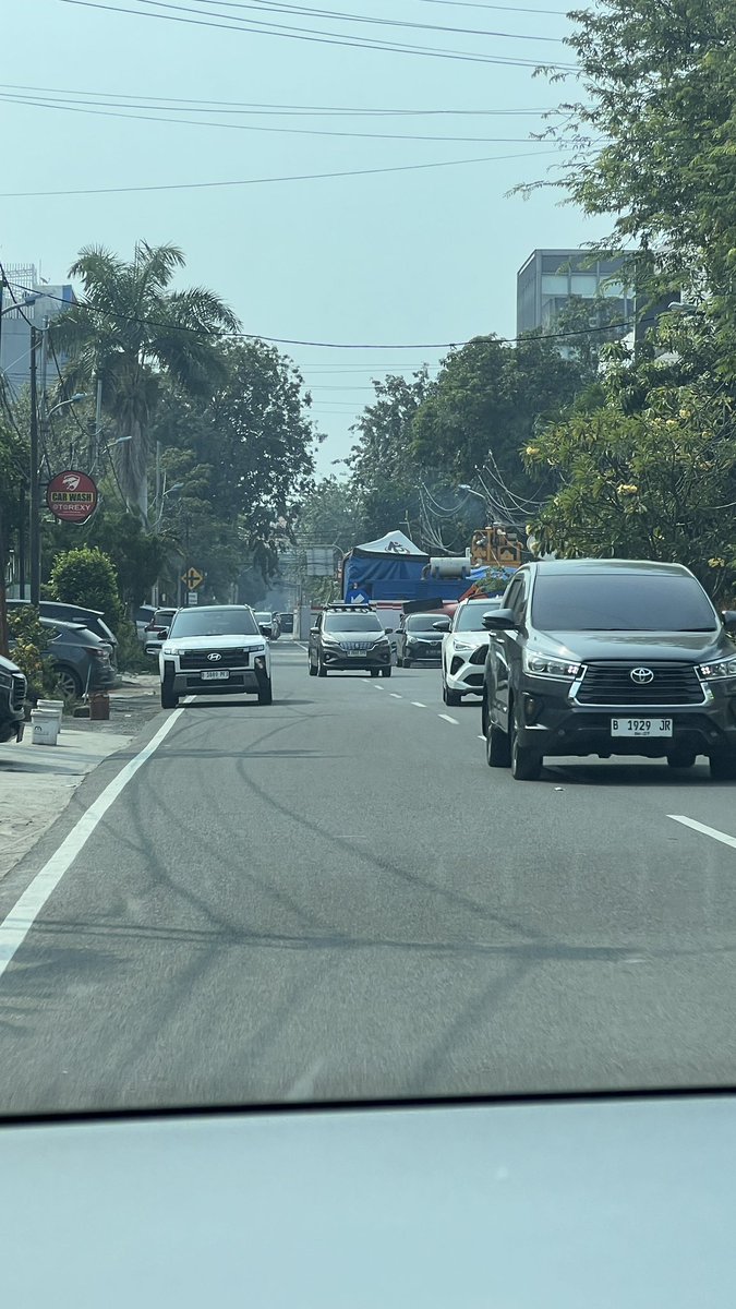 hambalah4's tweet photo. @DKIJakarta 4 galian sepanjang jalan pluit kencana raya, rt 20/ rw 6, pluit 

sepanjang jalan depan iva skin care - panin bank https://t.co/48uhfCKZeN