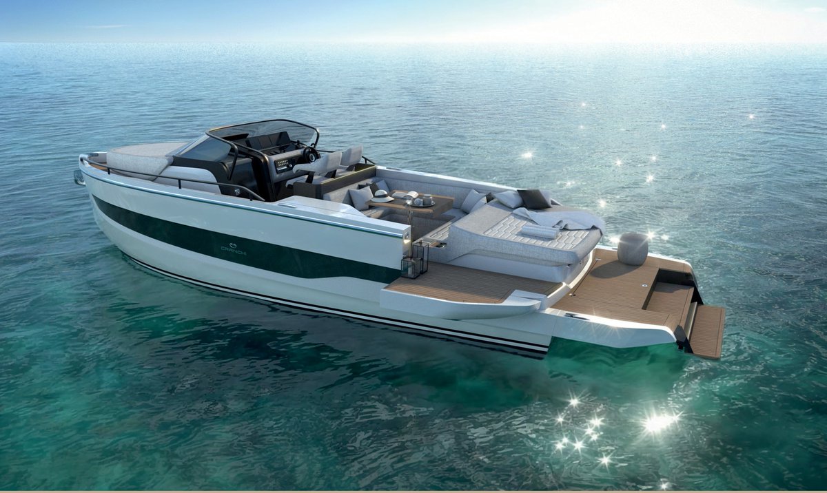MARINECENTREINT's tweet photo. When you can have this Italian made beauty that clears all Fanadir and Ancient sands bridges berthed in front of your villa, then you know why yachting is a way of life... https://t.co/kf9gnLK562