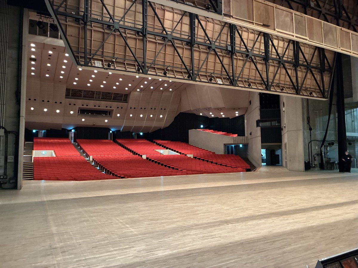 あれよあれよとあっという間に終了しました。
出演の皆様お疲れ様でした。
次回、来年度は第70回の記念演奏会です。
皆様、お楽しみに！！！