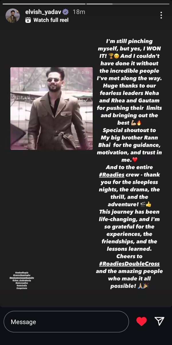 Mahesh14423572's tweet image. Elvish ne princess ko yaha bhi ignore kar diya...😁🤣