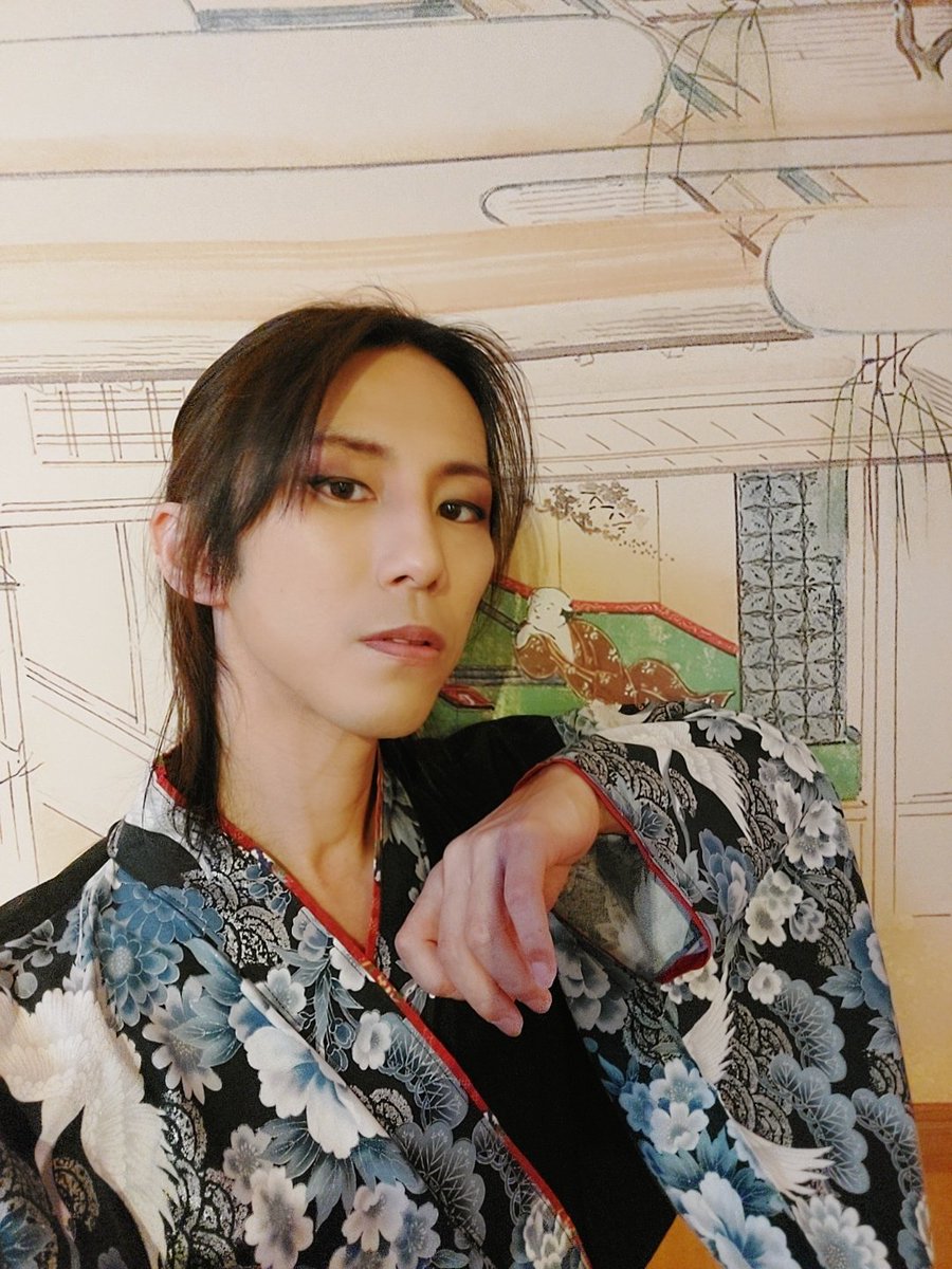 東京湯楽城、まもなくステージ✨
がんばるぞーっ❕

なんか首が長く見える🦒

#湯楽城
#紅桜剣舞会