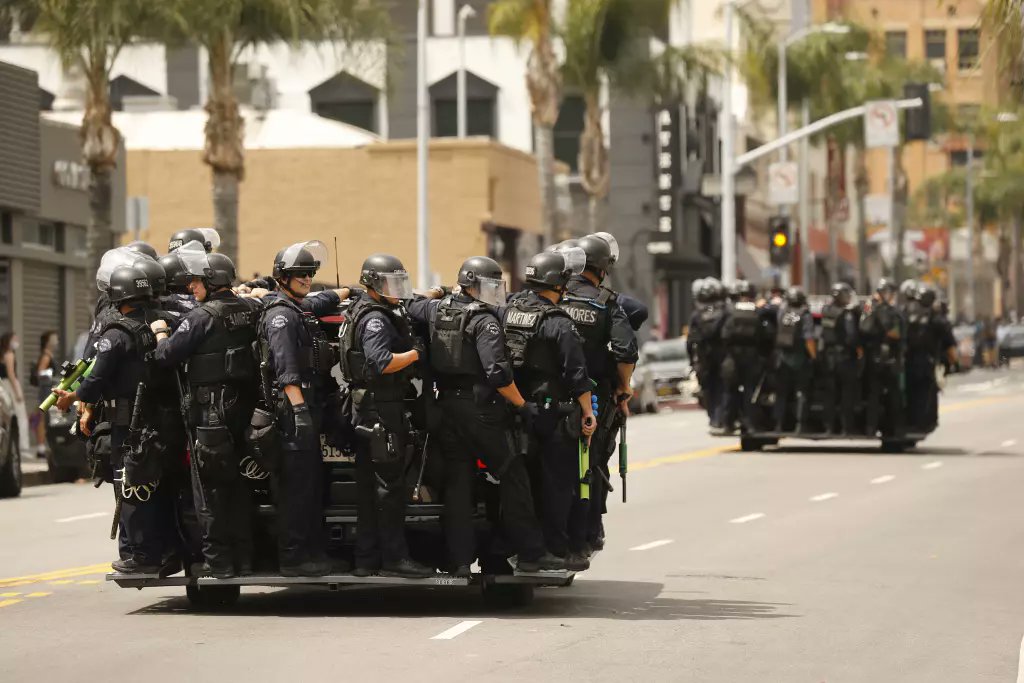 🚨 BREAKING : "Trump invia la Guardia Nazionale a Los Angeles dopo che le manifestazioni contro l'ICE diventano violente"
