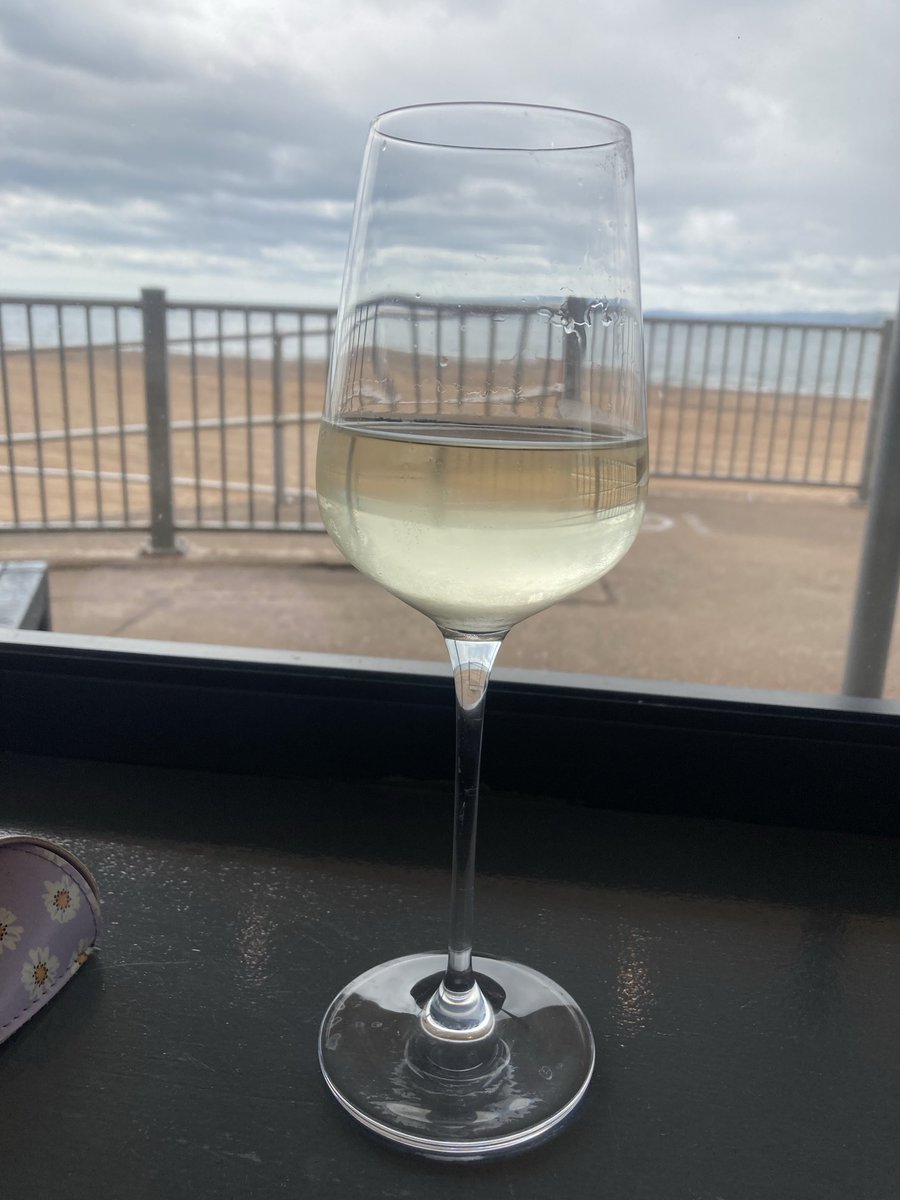 LouBcakes's tweet photo. #Exmouth you have been….well, wet mostly! But very scenic. Will try & book better weather next time! Heading on to #Tintagel later today. #Devon #motorhome #ukholidays #rain #lotsofrain https://t.co/pujjtnDqa3