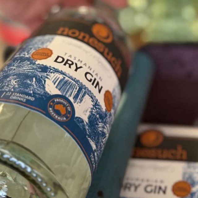 Before the whisky, the vodka and the special releases… there was this.Our very first gin. Still made using the original recipe. Juniper-forward, citrus-bright, quietly exceptional.
If you haven’t had it for a while, now’s a good time to come back to where it all began.