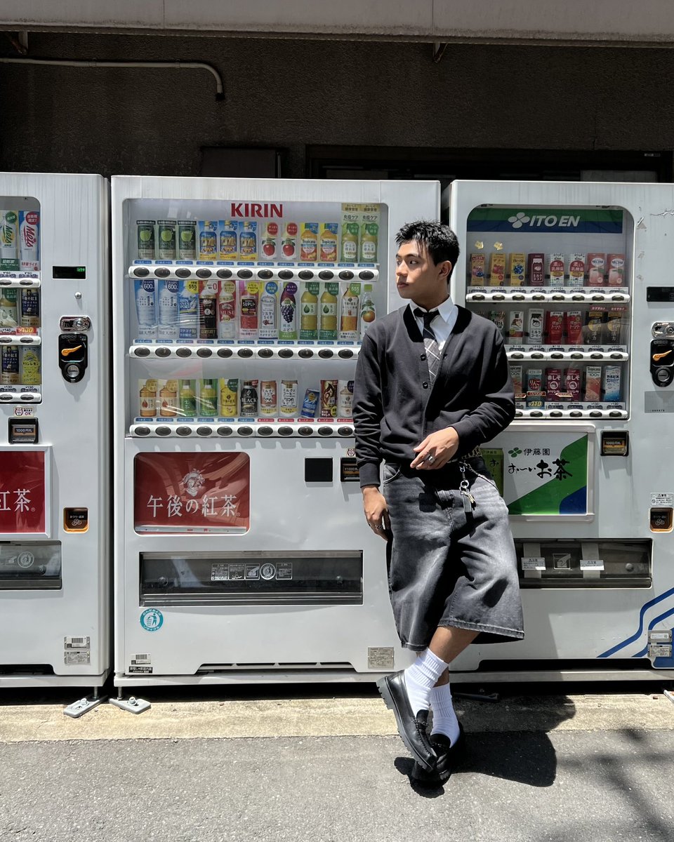 bgyo_ph's tweet image. #BGYO | #BGYOnBoard Vending Machine PHOTO SERIES
🧸 @BGYO_JL 

Exploring the streets, one stop at a time. 🇯🇵

Stay updated on all our platforms:
🔗 linktr.ee/bgyoph

#BGYO_AllTheseLadies