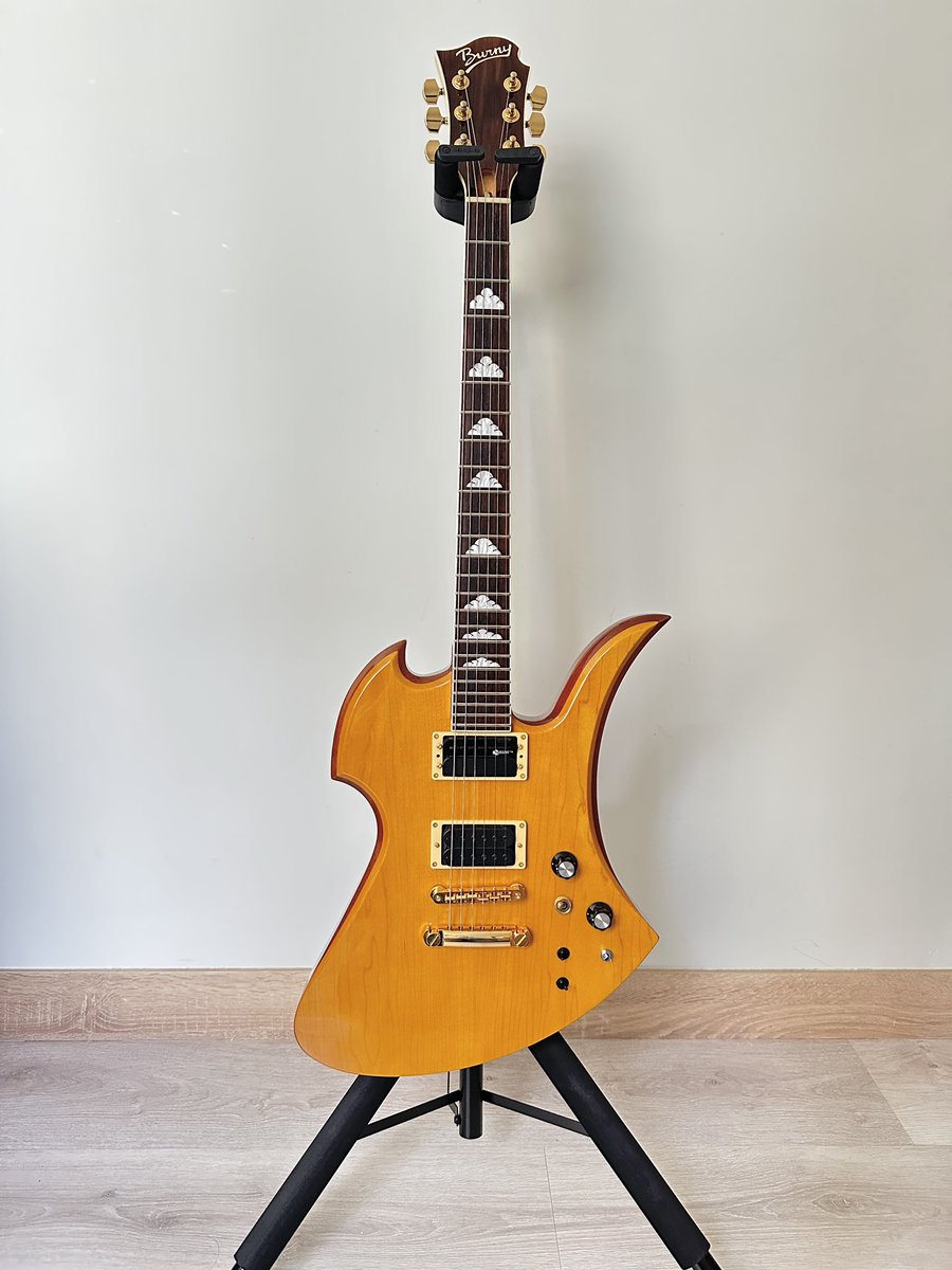 Louis514's tweet photo. Fernandes Burny MG-145s Lemon Drop

hide model

#hide #Yoshiki #Toshi #Pata #Heath #Taiji #Sugizo #XJapan #Fernandes #Fernandesguitar #Mockingbird #Burny #hidewithspreadbeaver https://t.co/cUxhp3AUdp