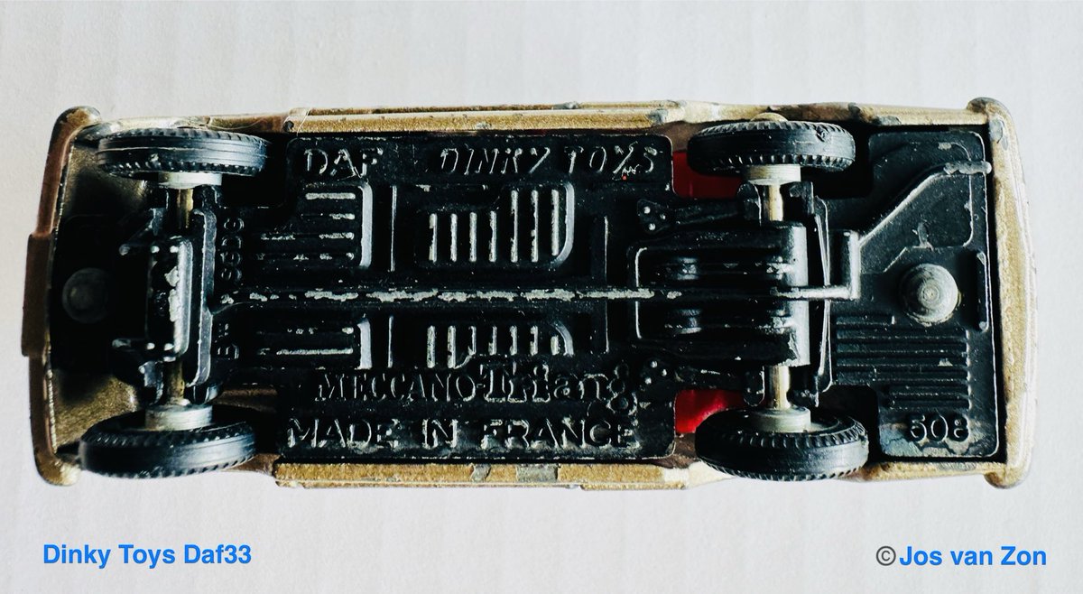 JosVanZon's tweet photo. I will post multiple pictures of my DinkyToys collection every Sunday (starting December 1st 2024). These are cars that have been played with, so some are damaged.
Today this one from 1966 nr: 508 #DAF33 #DAF #DinkyToys #MadeInFrance #Meccano #Triang #Collecting #ClassicCars https://t.co/UJA5FfnAFx