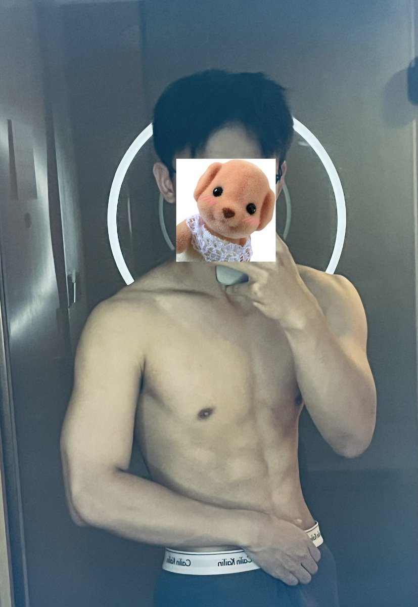 去酒吧玩的结局就是疯狂被不认识的人灌酒，感觉都想把我灌醉，趁还有点意识赶紧跑掉睡觉，宿醉好不舒服。