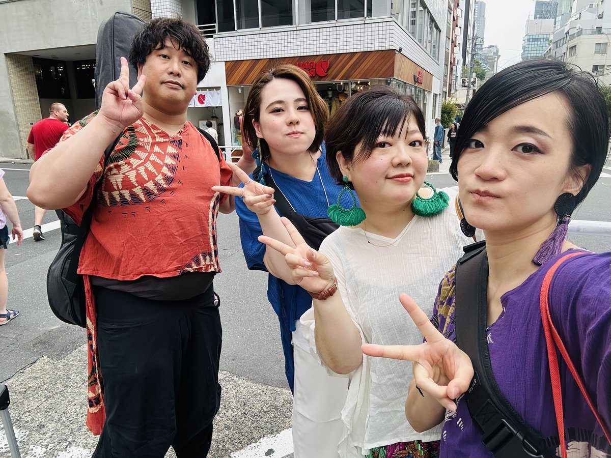 tsukiakari16103's tweet photo. 【渋谷ズンチャカ‼️】

いよいよ本日です╰(*´︶`*)╯♡
今日の会場はこちら💁‍♀️

キャットストリート
伊良コーラ渋谷神宮前
月灯りは13:00〜

お待ちしてます♡

#渋谷ズンチャカ
#月灯り https://t.co/VystypP7fX