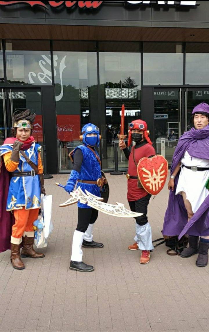 N_ASHITAKA's tweet image. リアルウォーク画像
もういっちょ❤️
3勇者(@Yahiro_Mai )はこれ、ReWALKバージョンの装備だからね!👊
ご本人が「気付いて貰えない・・」って、しょげてたから言っとくね!💥
でも、王宮魔術士ちゃんが優勝なんだな〜🥰
#リアルウォーキングイベント