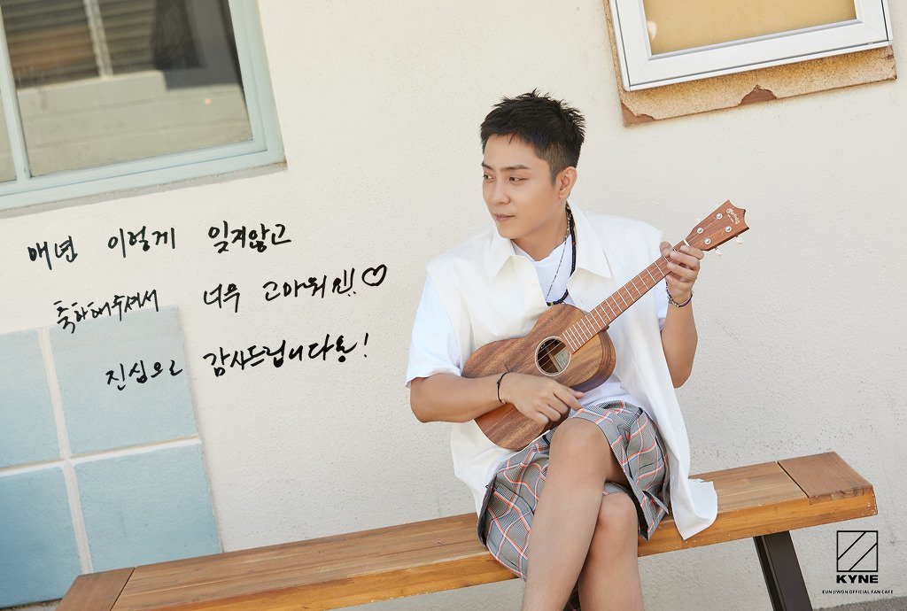 지원아본가에서미역국먹었니
#원카인의힐러_은지원_생일축하해
지금행복하고있는중이니
#TODAY_IS_G1DAY
은별에메시지가힘들면점이라도좀찍어줘