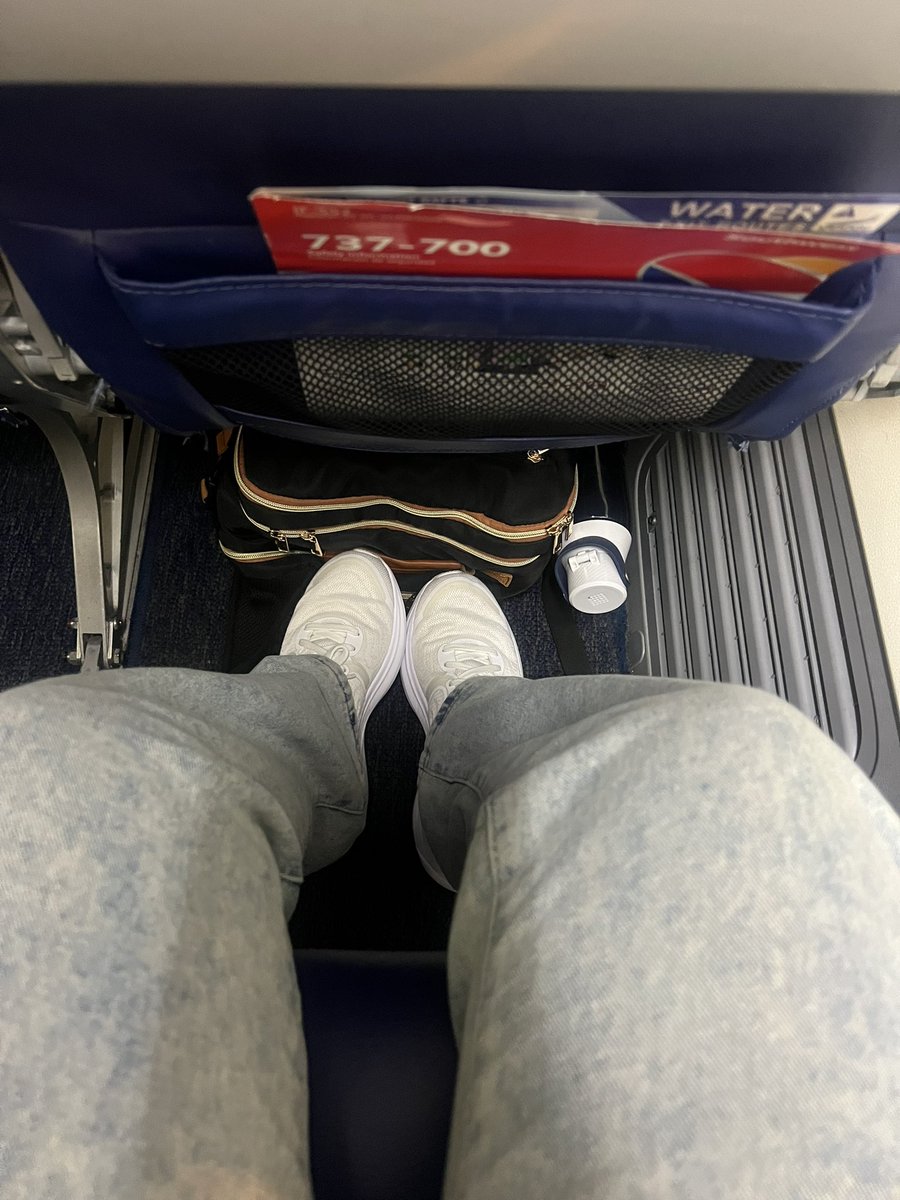 Feets on planes

Same day edition