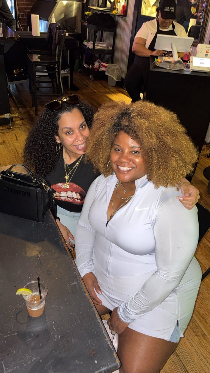 jennyboomboomtv's tweet image. T O N I G H T 

IT’S GROWN FOLKS SATURDAY’S  @piggyscafe 🐷

TONIGHT MUSIC BY @djbiggmann 🎉🎉

NO COVER ALL NIGHT!! 🤑
DRINK SPECIALS ALL NIGHT🍹
AMAZING VIBES ALL NIGHT🙌

SIT ON THE PATIO AND RELAX⛱️ THE RAIN IS DONE! SEE YOU THERE!😘

#saturday 
#grown 
#cocktails