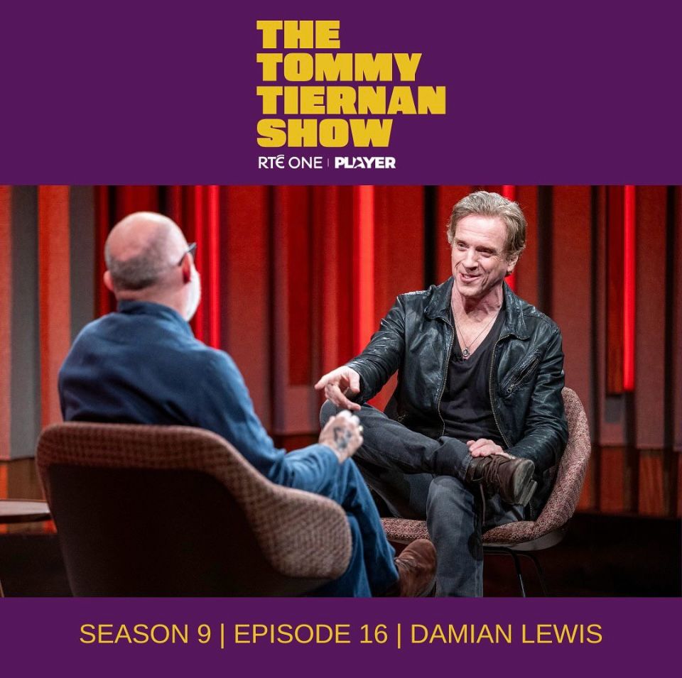 ICYMI Damian Lewis was on the Tommy Tiernan Show! He discussed #WolfHall, opened up about Helen’s passing, sang "She Comes” with RTE orchestra and announced live shows in Ireland 🎸Watch his segment here: damian-lewis.com/2025/04/20/590… #DamianLewis #DamianLewisMusic #HelenMcCrory