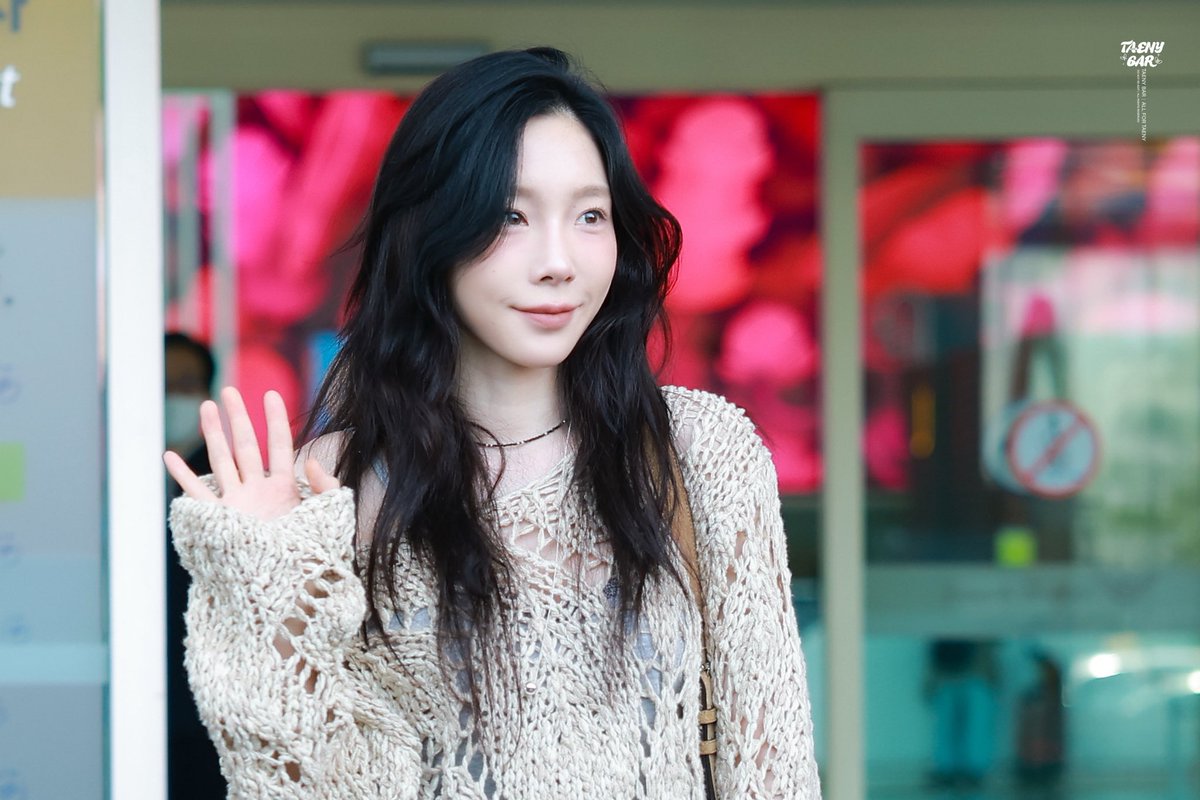 TaeNy_Bar's tweet image. 250606 ☺️🤏🏻
#태연 #TAEYEON