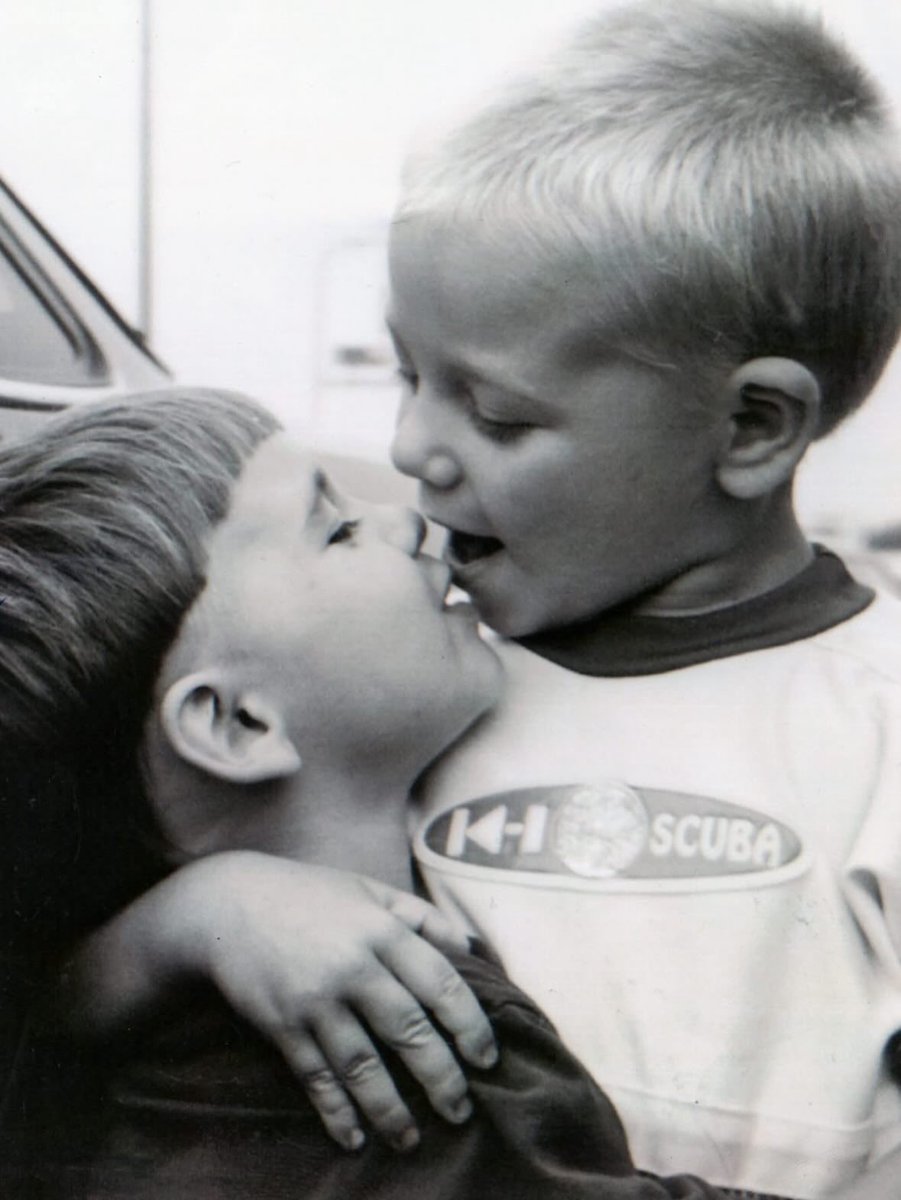 TagTappers's tweet image. 🕊️ Rest Free, Brother🕊️
This is the post I never wanted to write.
My brother made life hard for me as brothers do, but he did it with love and that pressure made me a diamond.
Made me who I am. He was wild, complicated, full of fire and love. He didn't always make the right…